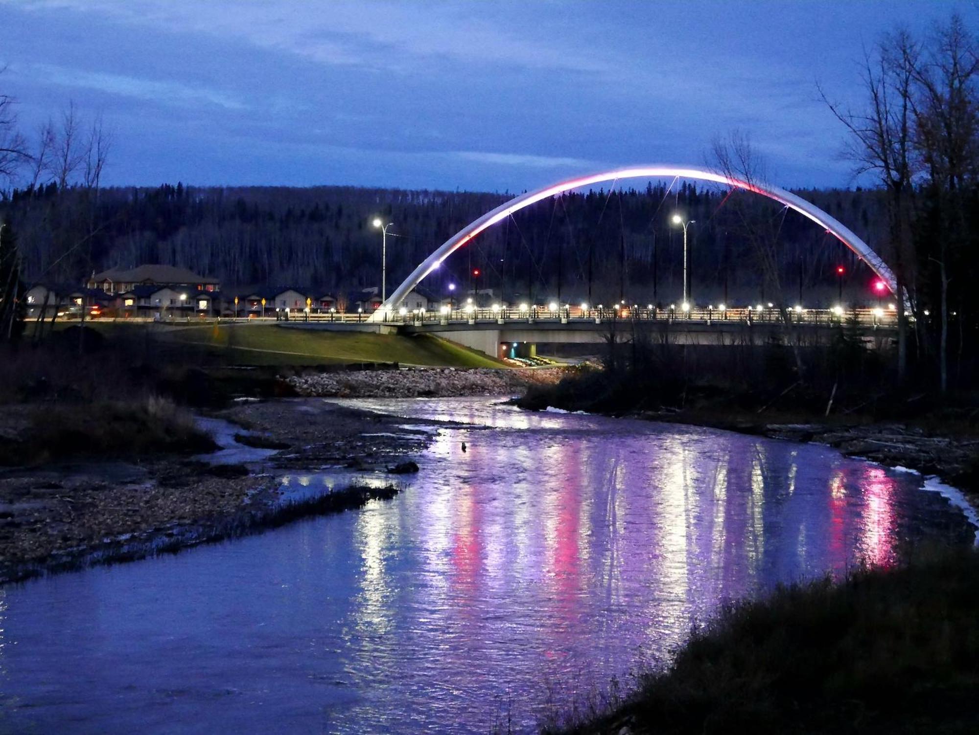 Top Floor Riverfront Condo With Stellar Sunsets! Fort Mcmurray Extérieur photo
