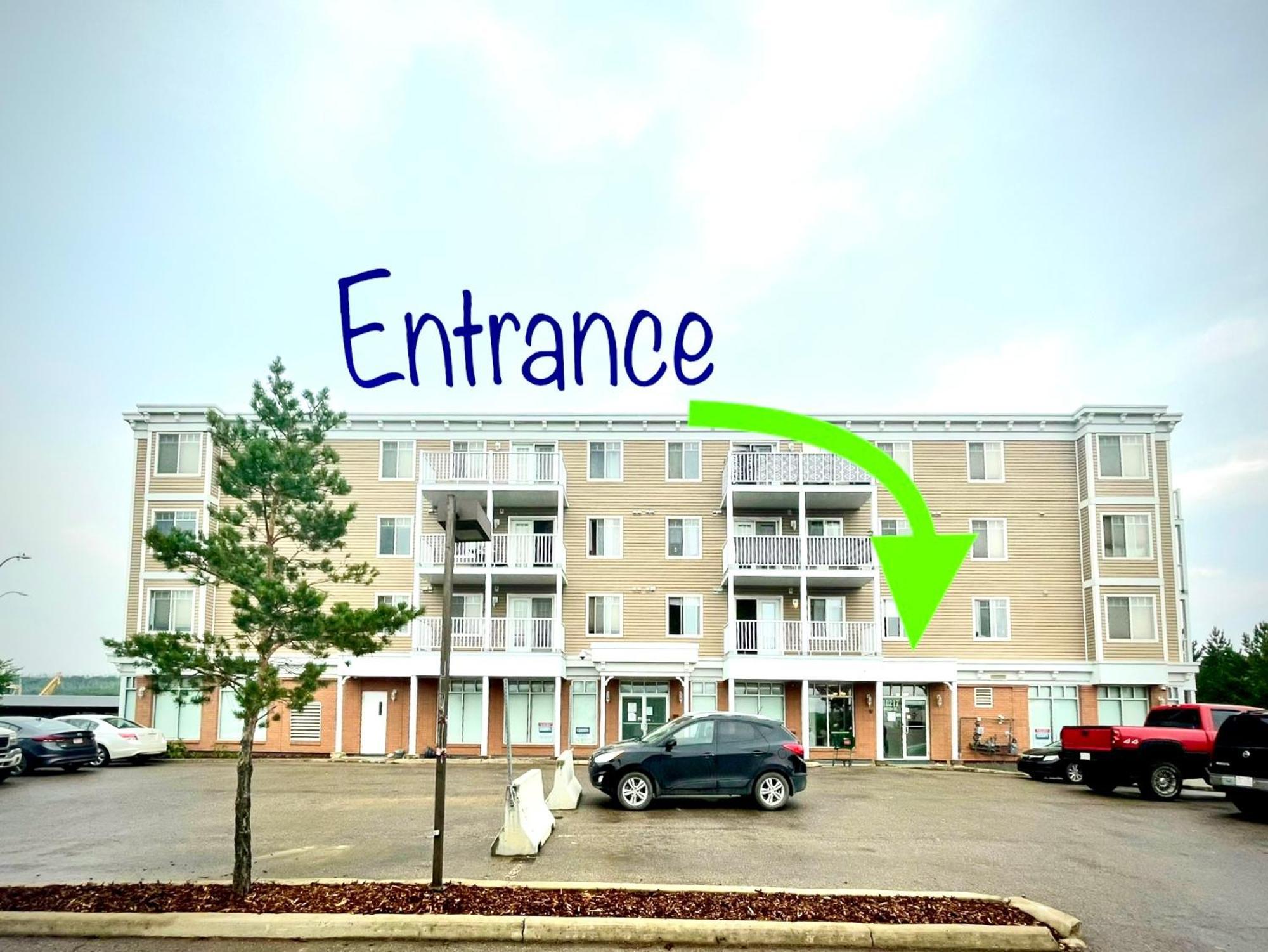 Top Floor Riverfront Condo With Stellar Sunsets! Fort Mcmurray Extérieur photo