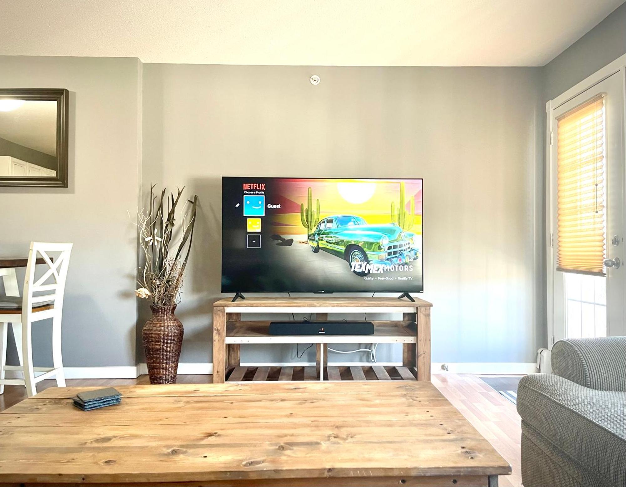 Top Floor Riverfront Condo With Stellar Sunsets! Fort Mcmurray Extérieur photo